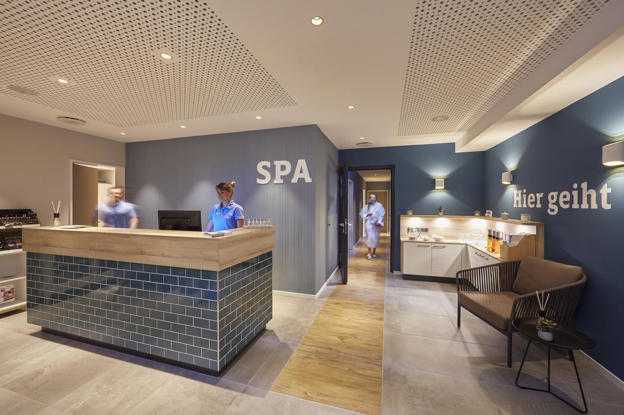 Kuestenperle Strandhotel & Spa Busum Exterior photo